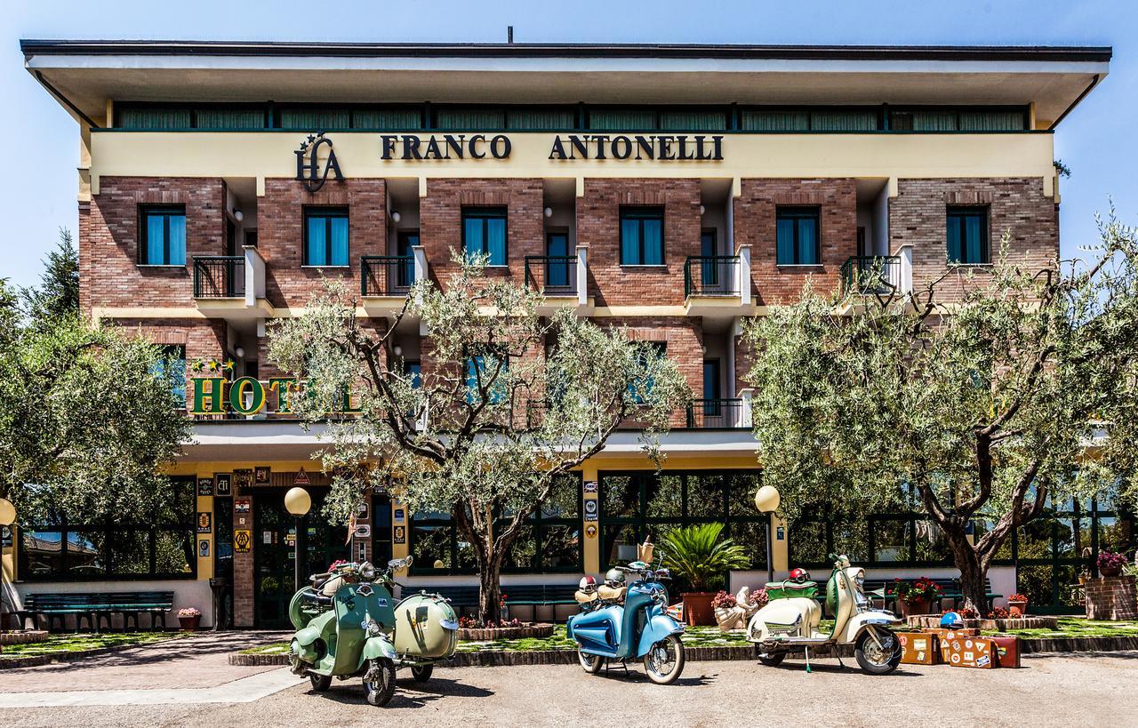 Hotel Franco Antonelli Asyż Zewnętrze zdjęcie